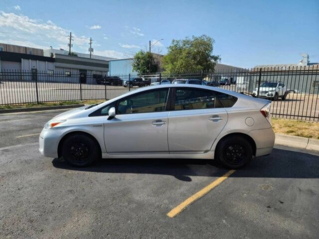 Тойота Приус 2013 в Чернигове на Automoto.ua Серый Тойота Приус, объемом двигателя 1.8 л и пробегом 84 тыс. км за 1900 $, фото 1 на Automoto.ua