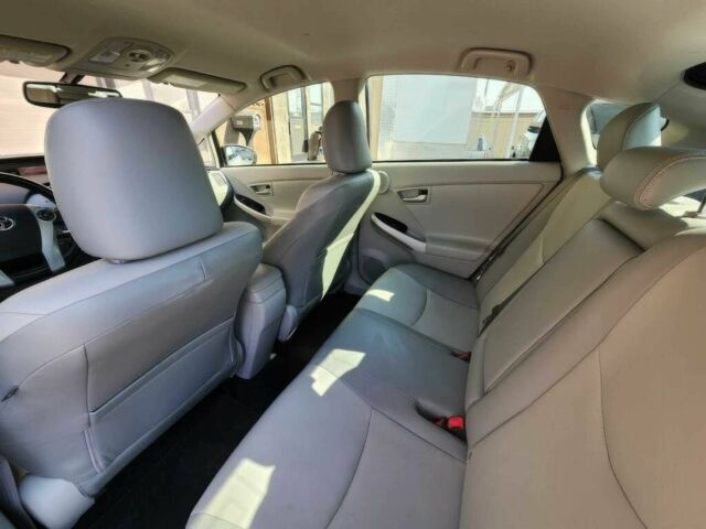 Тойота Приус 2013 в Чернигове на Automoto.ua Серый Тойота Приус, объемом двигателя 1.8 л и пробегом 84 тыс. км за 1900 $, фото 8 на Automoto.ua