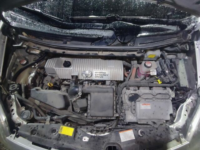 Серый Тойота Приус, объемом двигателя 1.8 л и пробегом 272 тыс. км за 10500 $, фото 3 на Automoto.ua