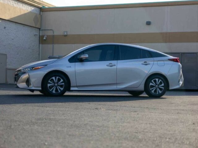 Серый Тойота Приус, объемом двигателя 1.8 л и пробегом 48 тыс. км за 4600 $, фото 3 на Automoto.ua