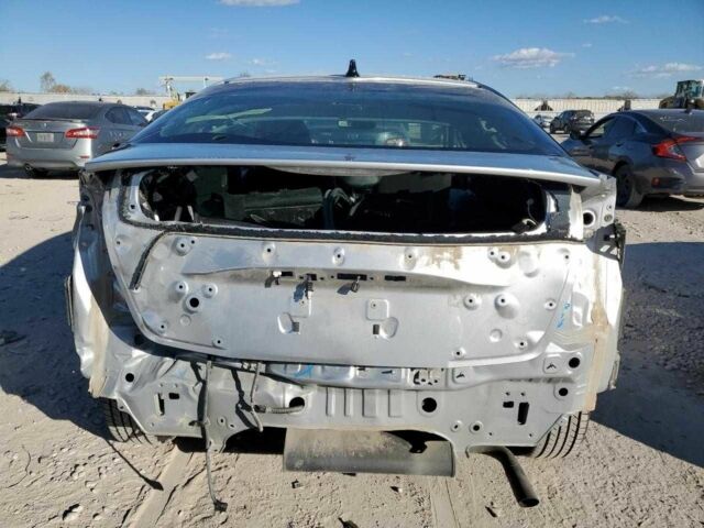 Серый Тойота Приус, объемом двигателя 1.8 л и пробегом 50 тыс. км за 5000 $, фото 5 на Automoto.ua