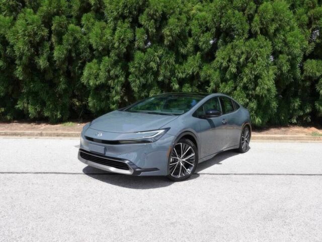 Серый Тойота Приус, объемом двигателя 2 л и пробегом 21 тыс. км за 12700 $, фото 2 на Automoto.ua