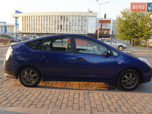Синий Тойота Приус, объемом двигателя 1.5 л и пробегом 256 тыс. км за 6800 $, фото 5 на Automoto.ua