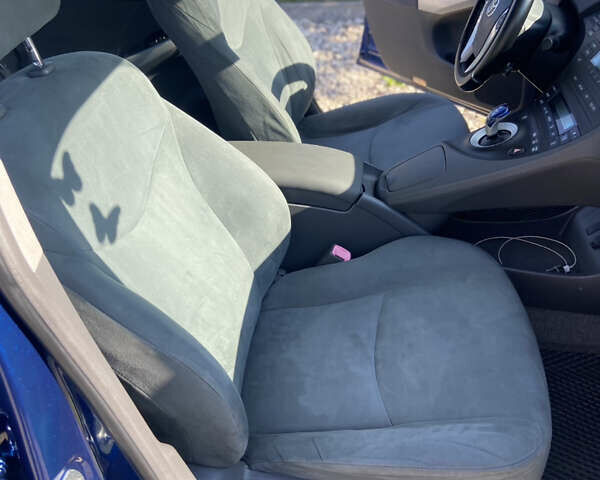 Синий Тойота Приус, объемом двигателя 1.8 л и пробегом 330 тыс. км за 9900 $, фото 8 на Automoto.ua