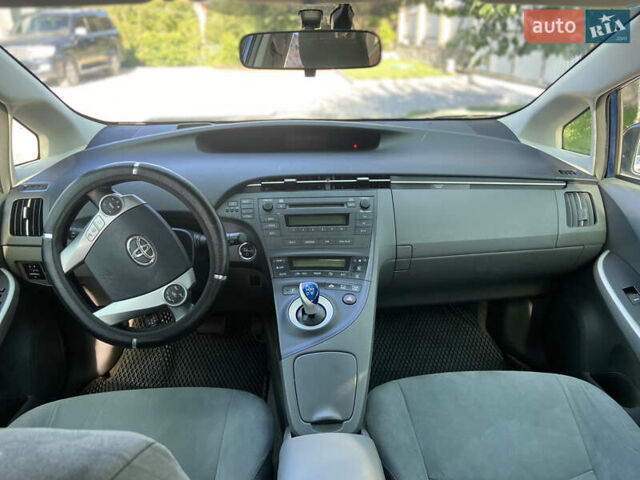 Синий Тойота Приус, объемом двигателя 1.8 л и пробегом 330 тыс. км за 9900 $, фото 12 на Automoto.ua