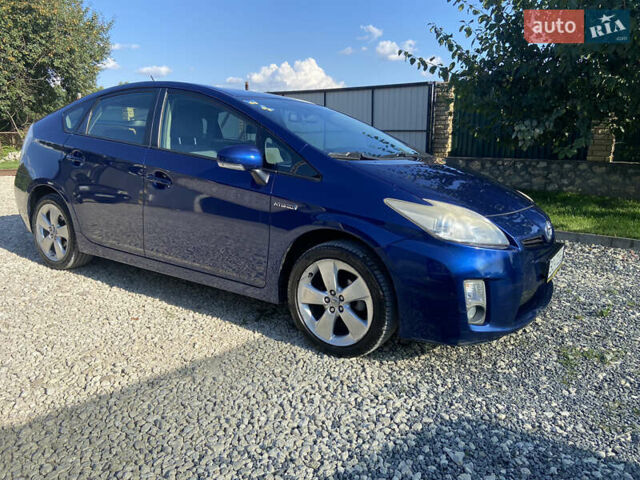 Синий Тойота Приус, объемом двигателя 1.8 л и пробегом 330 тыс. км за 9900 $, фото 1 на Automoto.ua