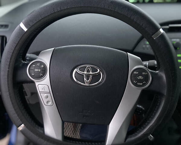 Синий Тойота Приус, объемом двигателя 1.8 л и пробегом 330 тыс. км за 9900 $, фото 15 на Automoto.ua