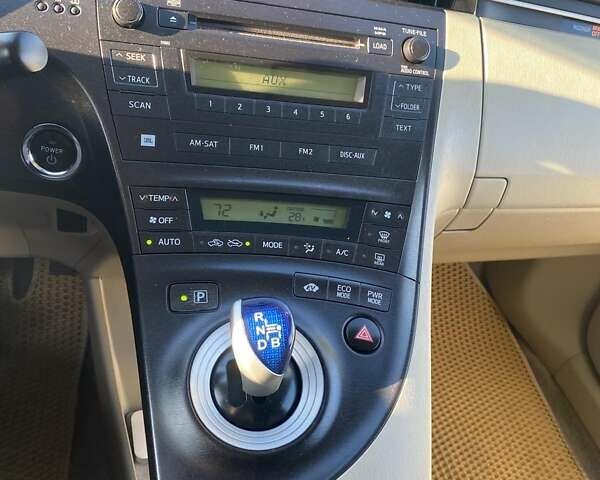 Синій Тойота Пріус, об'ємом двигуна 1.8 л та пробігом 260 тис. км за 8800 $, фото 7 на Automoto.ua