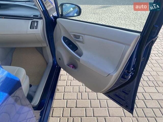 Синій Тойота Пріус, об'ємом двигуна 1.8 л та пробігом 260 тис. км за 8800 $, фото 10 на Automoto.ua