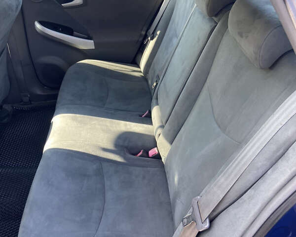 Синий Тойота Приус, объемом двигателя 1.8 л и пробегом 330 тыс. км за 9900 $, фото 6 на Automoto.ua