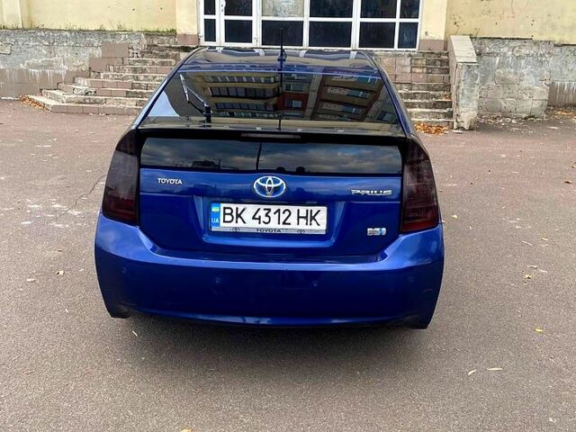 Синий Тойота Приус, объемом двигателя 1.8 л и пробегом 400 тыс. км за 8100 $, фото 4 на Automoto.ua