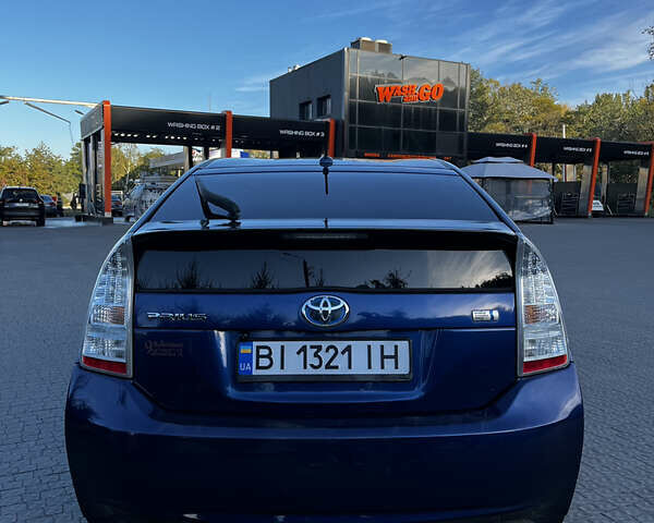 Синий Тойота Приус, объемом двигателя 1.8 л и пробегом 240 тыс. км за 9600 $, фото 5 на Automoto.ua