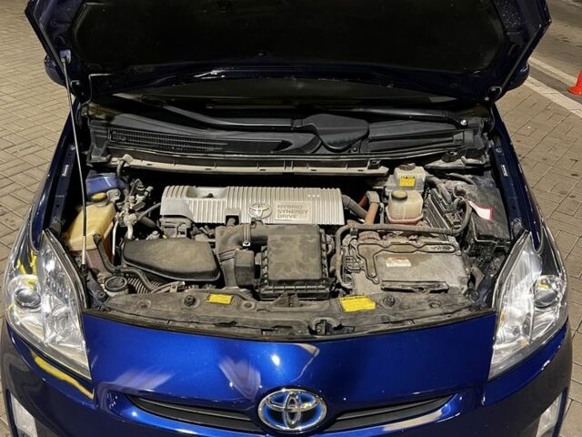 Синий Тойота Приус, объемом двигателя 1.8 л и пробегом 290 тыс. км за 10700 $, фото 17 на Automoto.ua