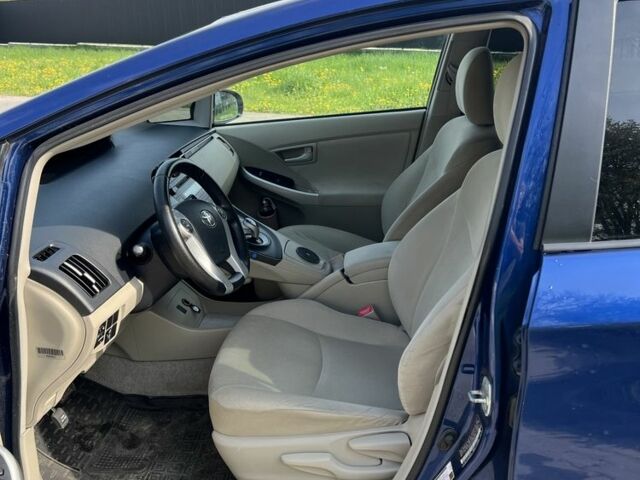 Синий Тойота Приус, объемом двигателя 1.8 л и пробегом 290 тыс. км за 9300 $, фото 5 на Automoto.ua