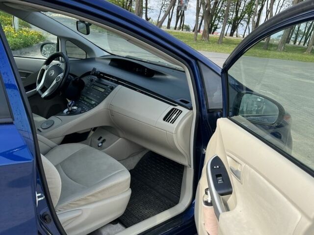 Синий Тойота Приус, объемом двигателя 1.8 л и пробегом 290 тыс. км за 9300 $, фото 6 на Automoto.ua