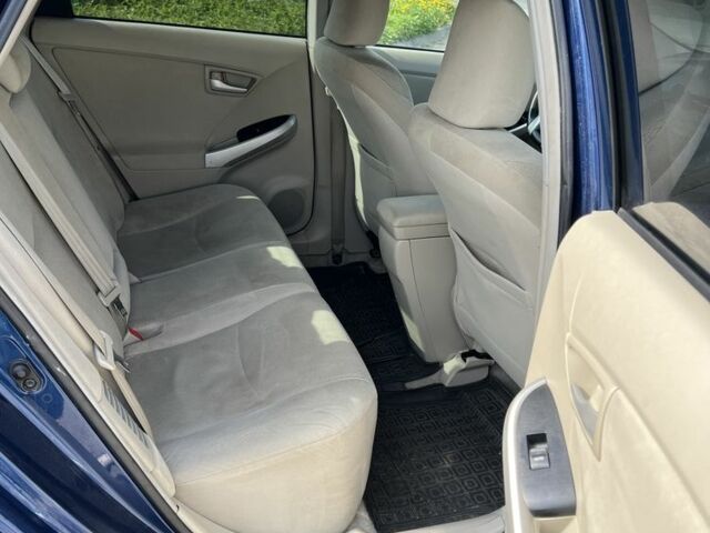 Синий Тойота Приус, объемом двигателя 1.8 л и пробегом 290 тыс. км за 9300 $, фото 8 на Automoto.ua