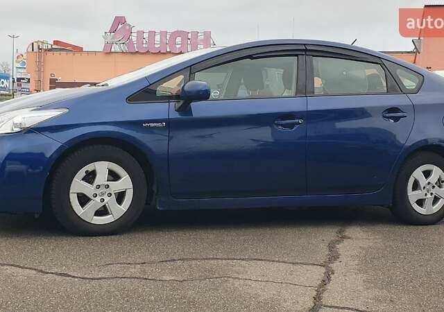 Синий Тойота Приус, объемом двигателя 1.8 л и пробегом 290 тыс. км за 12000 $, фото 4 на Automoto.ua