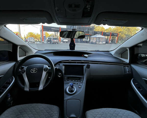 Синий Тойота Приус, объемом двигателя 1.8 л и пробегом 240 тыс. км за 9600 $, фото 11 на Automoto.ua