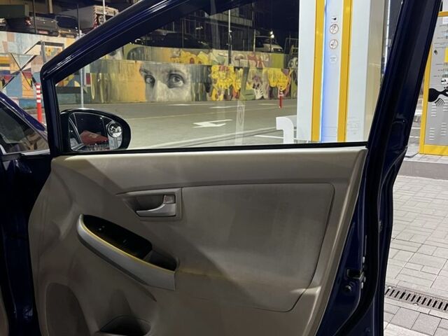 Синий Тойота Приус, объемом двигателя 1.8 л и пробегом 290 тыс. км за 10700 $, фото 14 на Automoto.ua