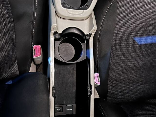 Синий Тойота Приус, объемом двигателя 1.8 л и пробегом 290 тыс. км за 10700 $, фото 18 на Automoto.ua