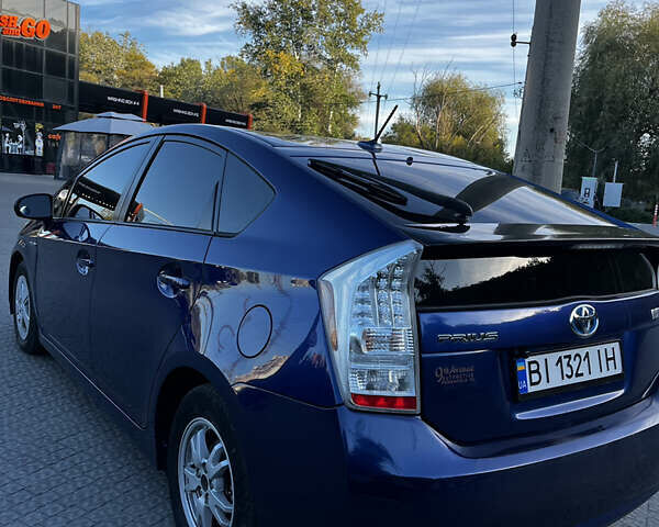 Синий Тойота Приус, объемом двигателя 1.8 л и пробегом 240 тыс. км за 9600 $, фото 4 на Automoto.ua