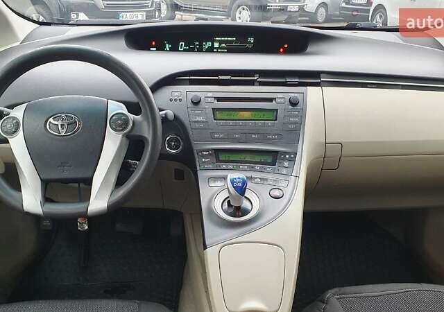 Синий Тойота Приус, объемом двигателя 1.8 л и пробегом 290 тыс. км за 12000 $, фото 9 на Automoto.ua