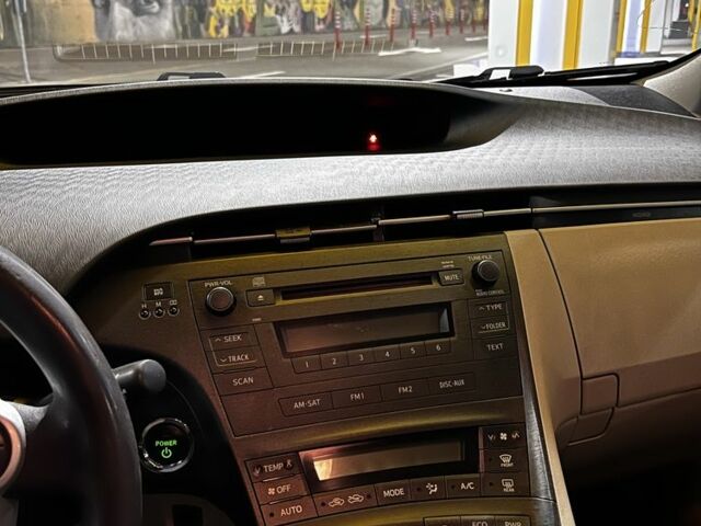 Синий Тойота Приус, объемом двигателя 1.8 л и пробегом 290 тыс. км за 10700 $, фото 10 на Automoto.ua