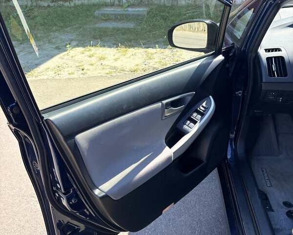 Синій Тойота Пріус, об'ємом двигуна 1.8 л та пробігом 280 тис. км за 10500 $, фото 9 на Automoto.ua