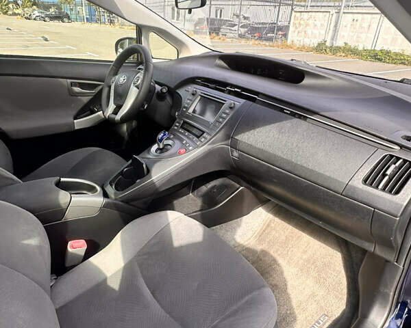 Синий Тойота Приус, объемом двигателя 1.8 л и пробегом 217 тыс. км за 9800 $, фото 5 на Automoto.ua