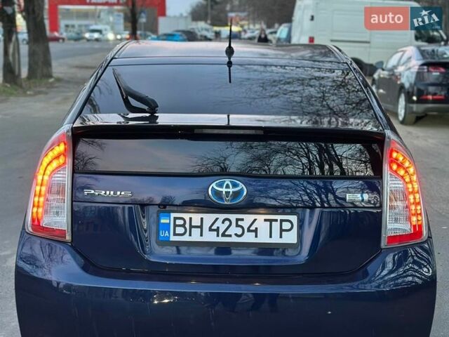 Синий Тойота Приус, объемом двигателя 1.8 л и пробегом 291 тыс. км за 9000 $, фото 3 на Automoto.ua