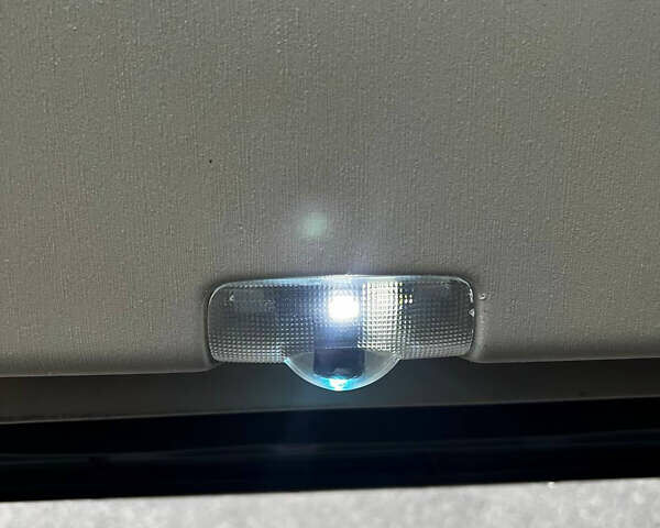 Синій Тойота Пріус, об'ємом двигуна 1.8 л та пробігом 125 тис. км за 13000 $, фото 26 на Automoto.ua