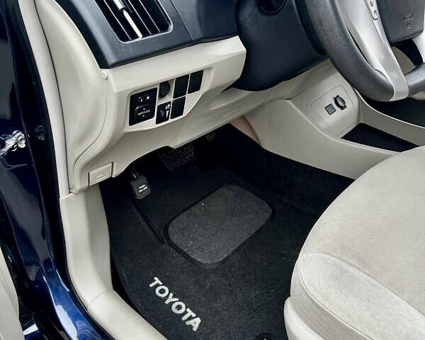 Синій Тойота Пріус, об'ємом двигуна 1.8 л та пробігом 125 тис. км за 13000 $, фото 23 на Automoto.ua