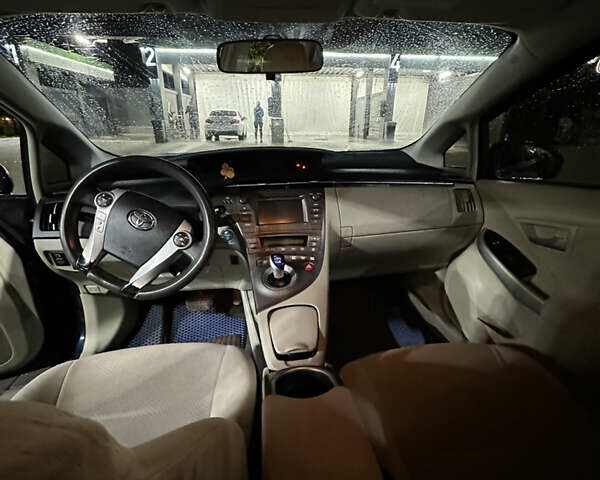 Синий Тойота Приус, объемом двигателя 1.8 л и пробегом 260 тыс. км за 10500 $, фото 3 на Automoto.ua