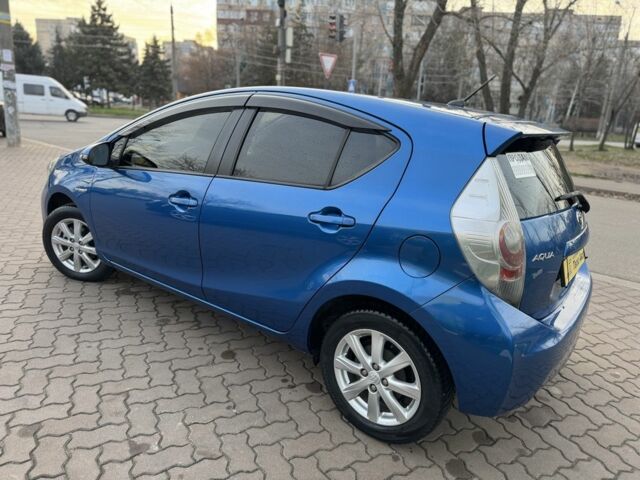 Синий Тойота Приус, объемом двигателя 1.5 л и пробегом 125 тыс. км за 10350 $, фото 4 на Automoto.ua