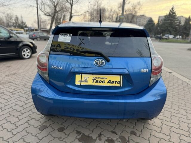 Синий Тойота Приус, объемом двигателя 1.5 л и пробегом 125 тыс. км за 10350 $, фото 5 на Automoto.ua
