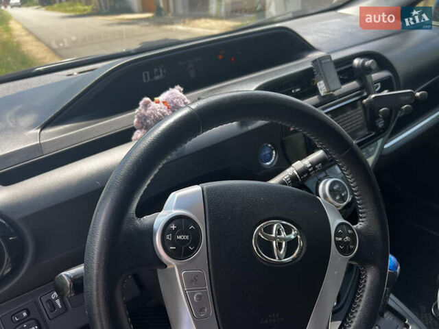 Синий Тойота Приус, объемом двигателя 1.5 л и пробегом 90 тыс. км за 12700 $, фото 4 на Automoto.ua