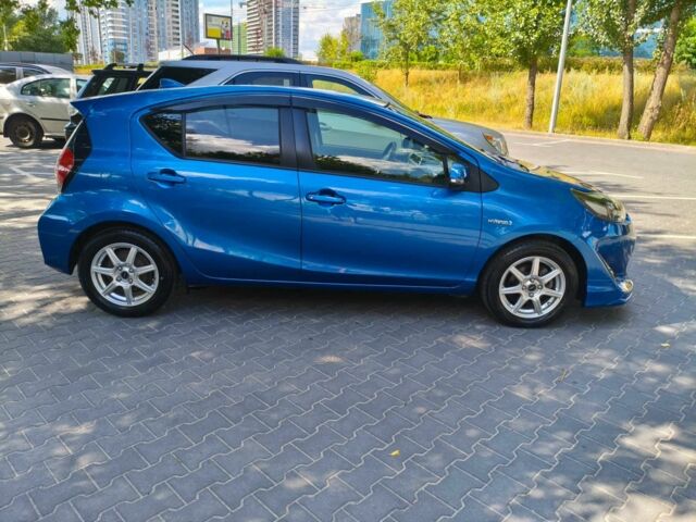 Синий Тойота Приус, объемом двигателя 1.5 л и пробегом 70 тыс. км за 11900 $, фото 6 на Automoto.ua