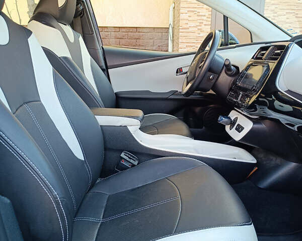 Синий Тойота Приус, объемом двигателя 1.8 л и пробегом 102 тыс. км за 16499 $, фото 8 на Automoto.ua