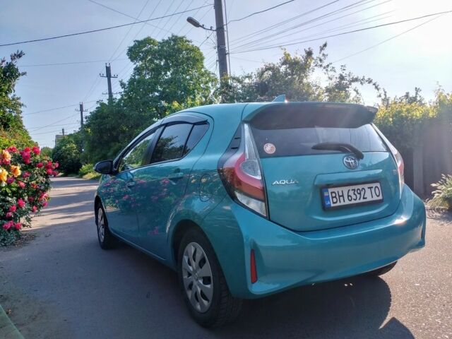 Синий Тойота Приус, объемом двигателя 1.5 л и пробегом 70 тыс. км за 11400 $, фото 3 на Automoto.ua