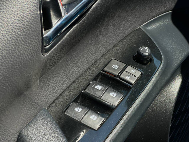 Синій Тойота Пріус, об'ємом двигуна 1.8 л та пробігом 71 тис. км за 22200 $, фото 6 на Automoto.ua