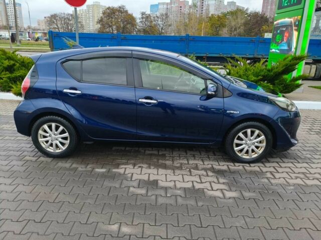 Синий Тойота Приус, объемом двигателя 1.5 л и пробегом 77 тыс. км за 12500 $, фото 1 на Automoto.ua