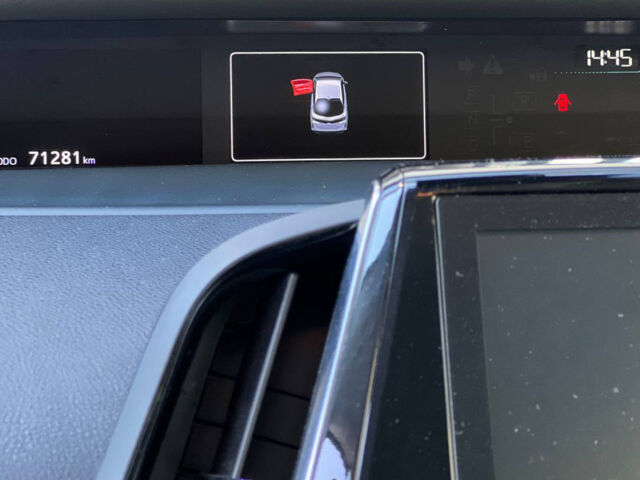 Синій Тойота Пріус, об'ємом двигуна 1.8 л та пробігом 71 тис. км за 22200 $, фото 13 на Automoto.ua