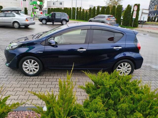 Синий Тойота Приус, объемом двигателя 1.5 л и пробегом 77 тыс. км за 12500 $, фото 5 на Automoto.ua