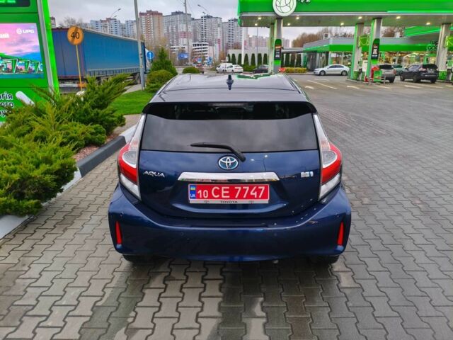 Синий Тойота Приус, объемом двигателя 1.5 л и пробегом 77 тыс. км за 12500 $, фото 3 на Automoto.ua