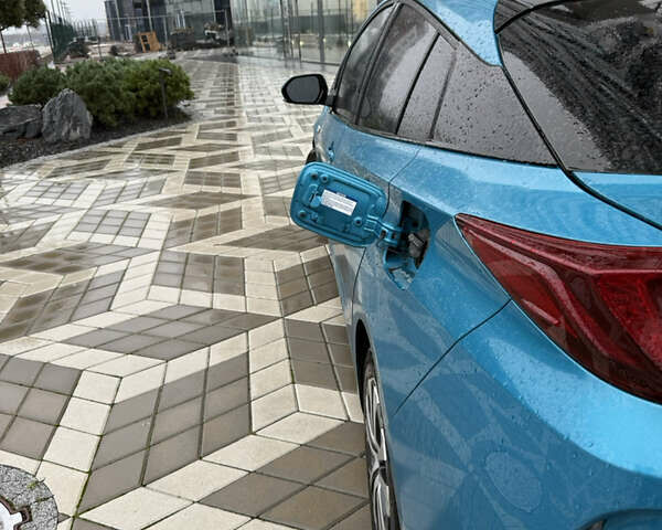 Синий Тойота Приус, объемом двигателя 1.8 л и пробегом 60 тыс. км за 20000 $, фото 15 на Automoto.ua