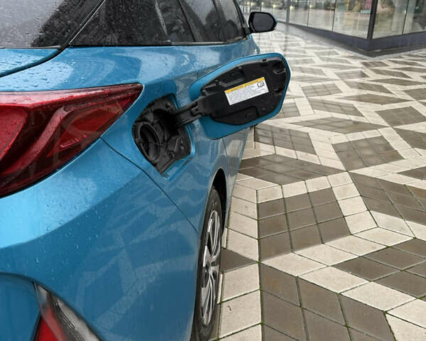 Синий Тойота Приус, объемом двигателя 1.8 л и пробегом 60 тыс. км за 20000 $, фото 16 на Automoto.ua