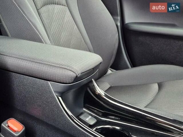 Синій Тойота Пріус, об'ємом двигуна 1.8 л та пробігом 6 тис. км за 19999 $, фото 41 на Automoto.ua