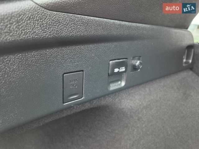 Синій Тойота Пріус, об'ємом двигуна 1.8 л та пробігом 6 тис. км за 19999 $, фото 65 на Automoto.ua