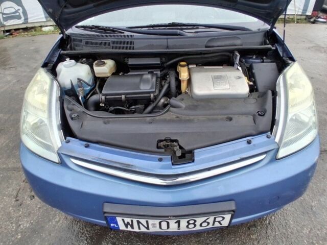 Синий Тойота Приус, объемом двигателя 0 л и пробегом 220 тыс. км за 3919 $, фото 3 на Automoto.ua