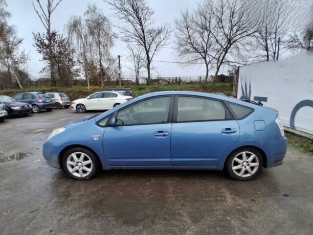 Синий Тойота Приус, объемом двигателя 0 л и пробегом 220 тыс. км за 3919 $, фото 2 на Automoto.ua